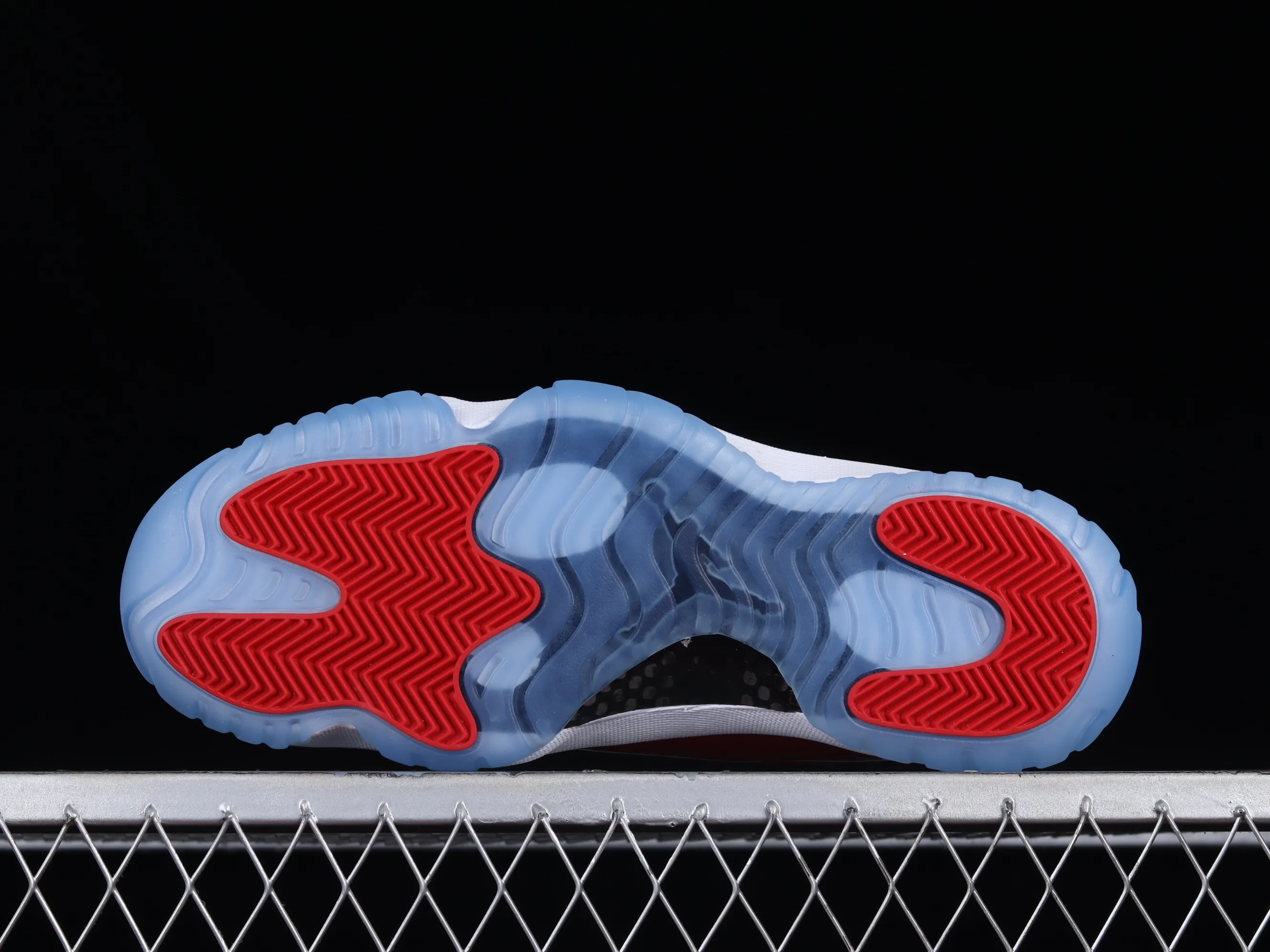 All categories Air Jordan Jordan series basketball shoes Air Jordan 11 F version Air Jordan 11 Velvet "Gym Red" AJ11 Joe 11 red Chicago Bulls genuine carbon 378037-623